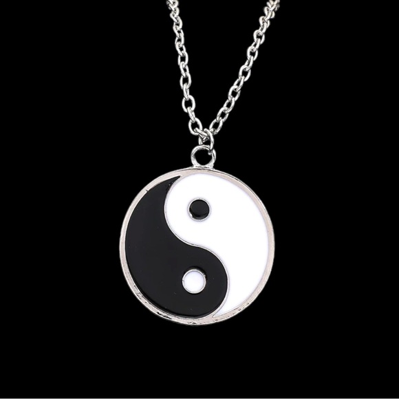 New Double Sided Black White Tai Chi Yin Yang Eight Trigrams Pendant Necklace - Picture 3 of 5